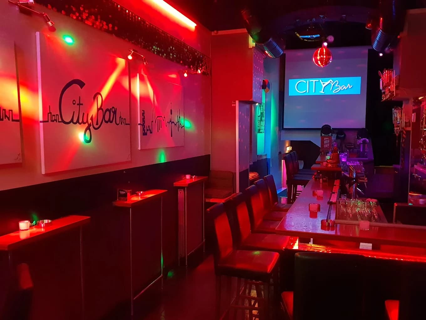 حانة المدينة