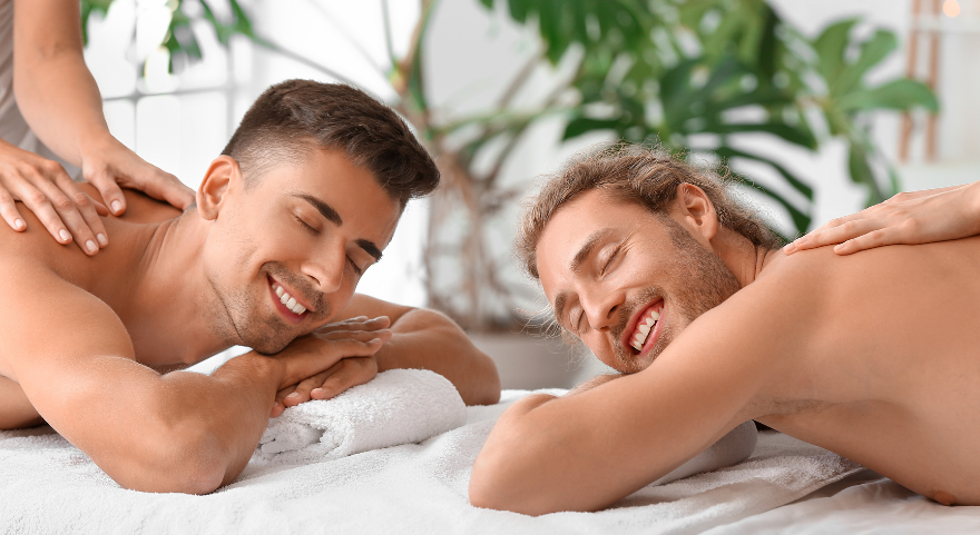 Gay Masseurs in Milwaukee